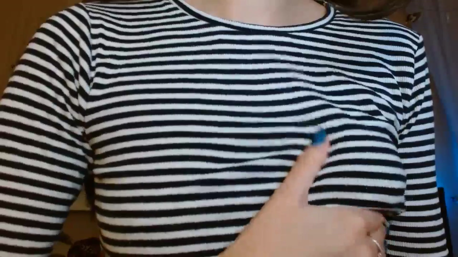 Gallery image thumbnail from ElsieF_'s myfreecams stream on, 11/09/2024, 17:32 image 12 of 20