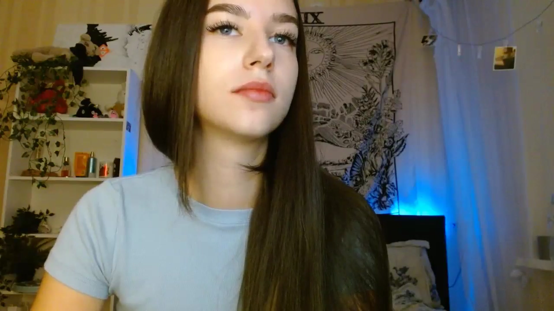 Gallery image thumbnail from ElsieF_'s myfreecams stream on, 11/10/2024, 19:26 image 14 of 20