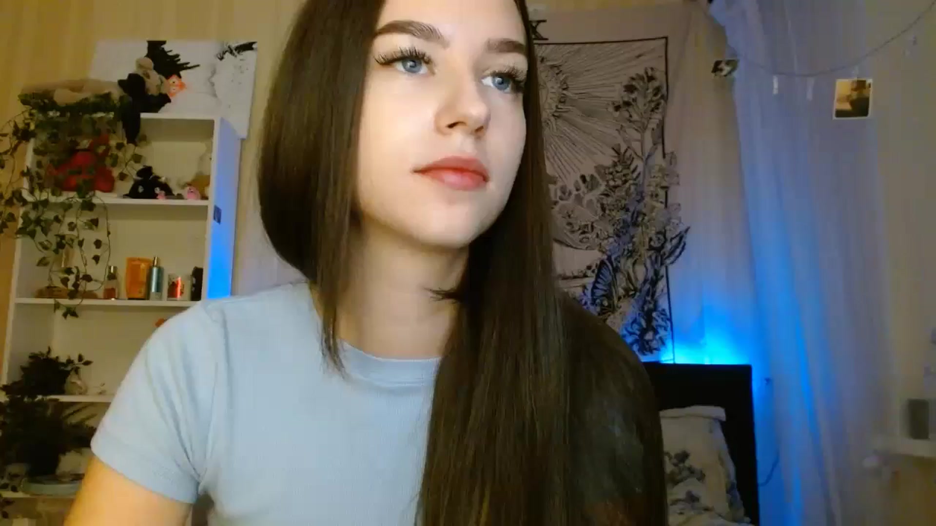 Gallery image thumbnail from ElsieF_'s myfreecams stream on, 11/10/2024, 19:26 image 13 of 20