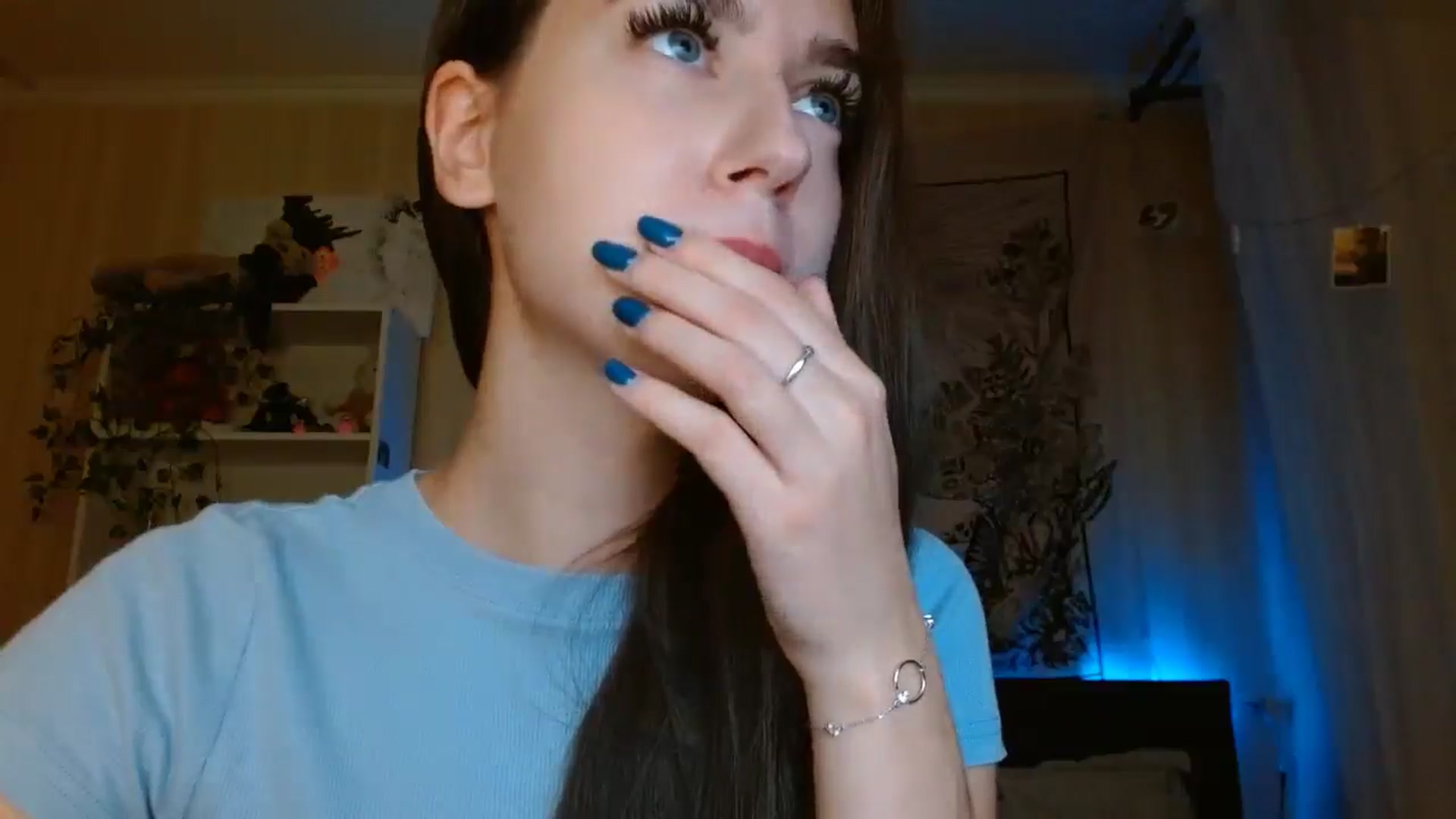 Gallery image thumbnail from ElsieF_'s myfreecams stream on, 11/10/2024, 20:27 image 15 of 20