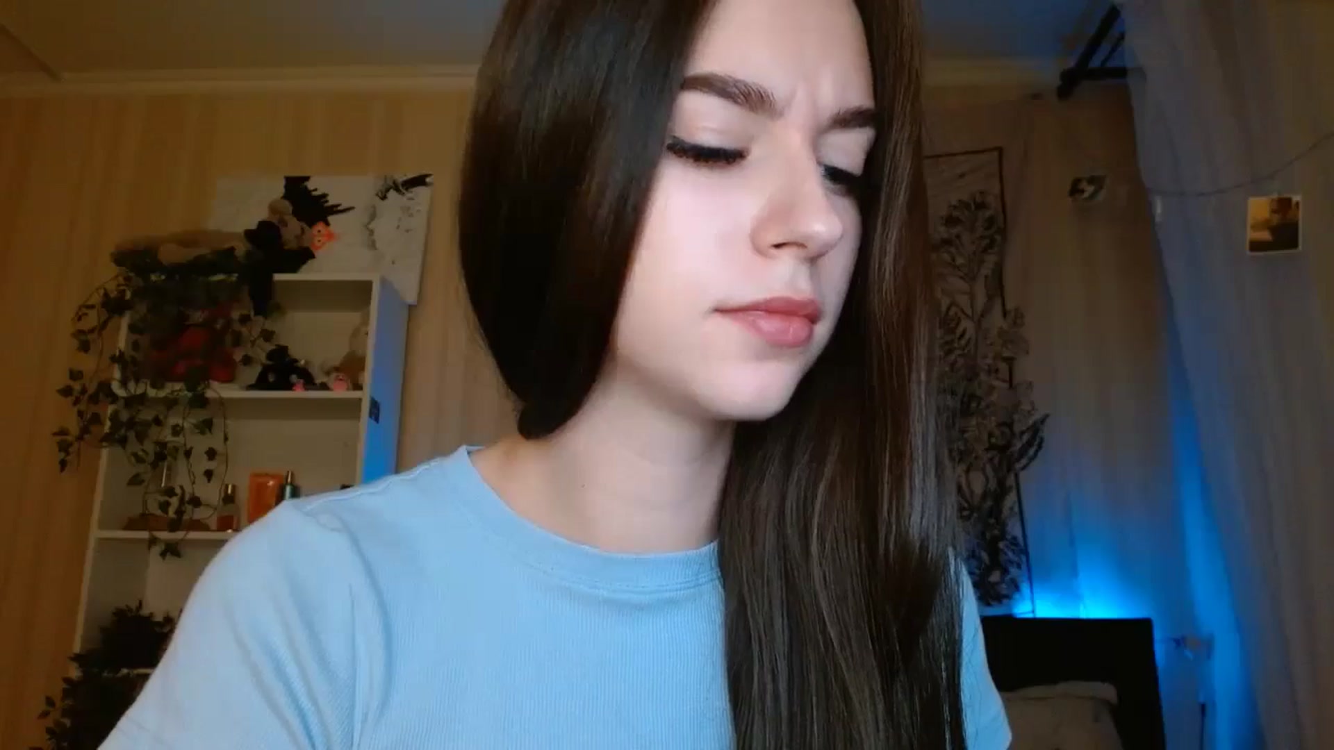 Gallery image thumbnail from ElsieF_'s myfreecams stream on, 11/10/2024, 20:27 image 18 of 20