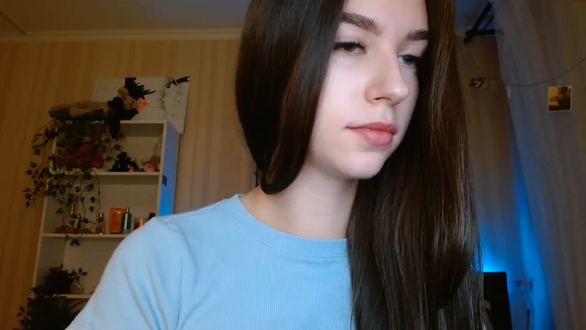 Gallery image thumbnail from ElsieF_'s myfreecams stream on, 11/10/2024, 20:27 image 19 of 20