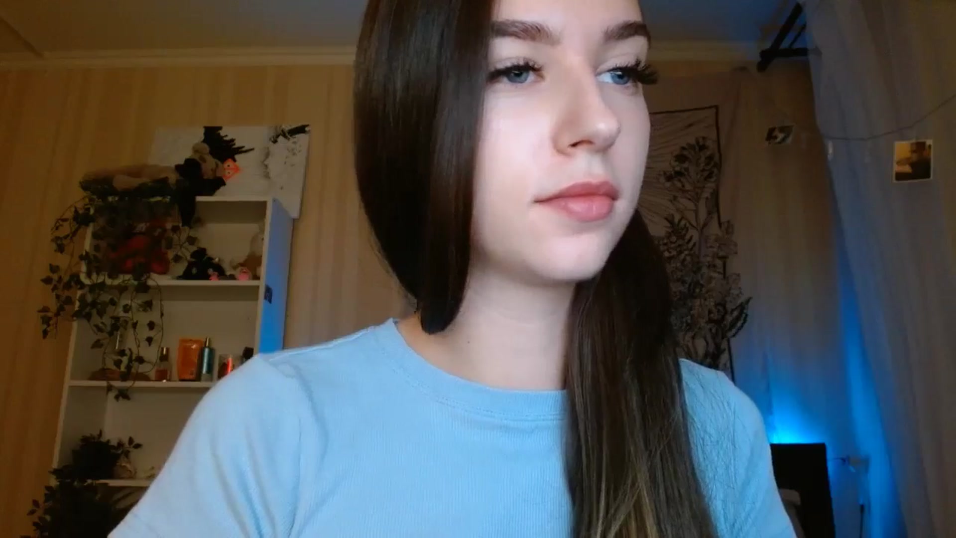 Gallery image thumbnail from ElsieF_'s myfreecams stream on, 11/10/2024, 20:27 image 20 of 20