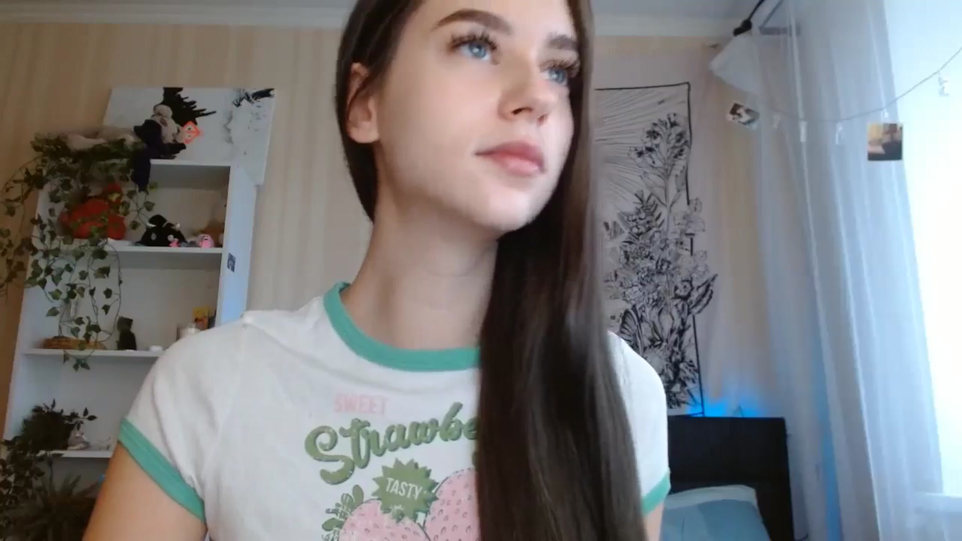 Gallery image thumbnail from ElsieF_'s myfreecams stream on, 11/22/2024, 08:03 image 19 of 20