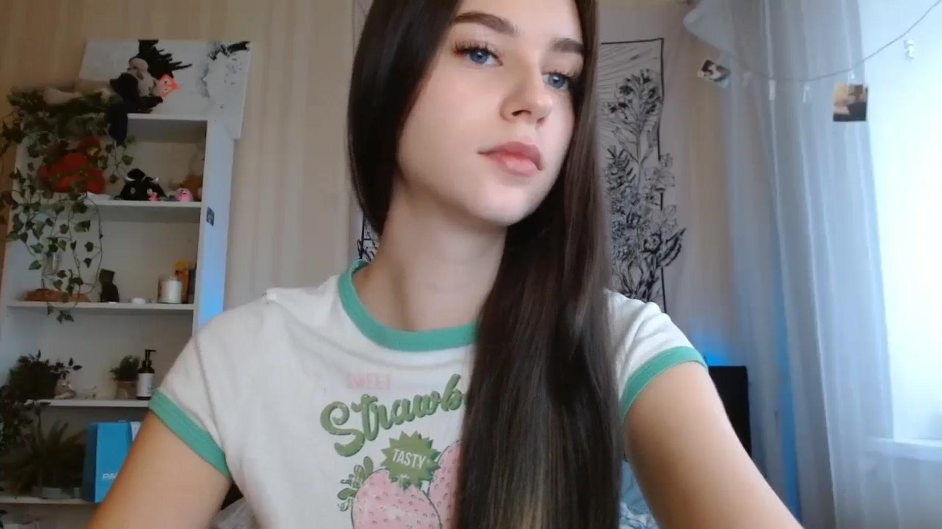 Gallery image thumbnail from ElsieF_'s myfreecams stream on, 11/22/2024, 08:03 image 7 of 20