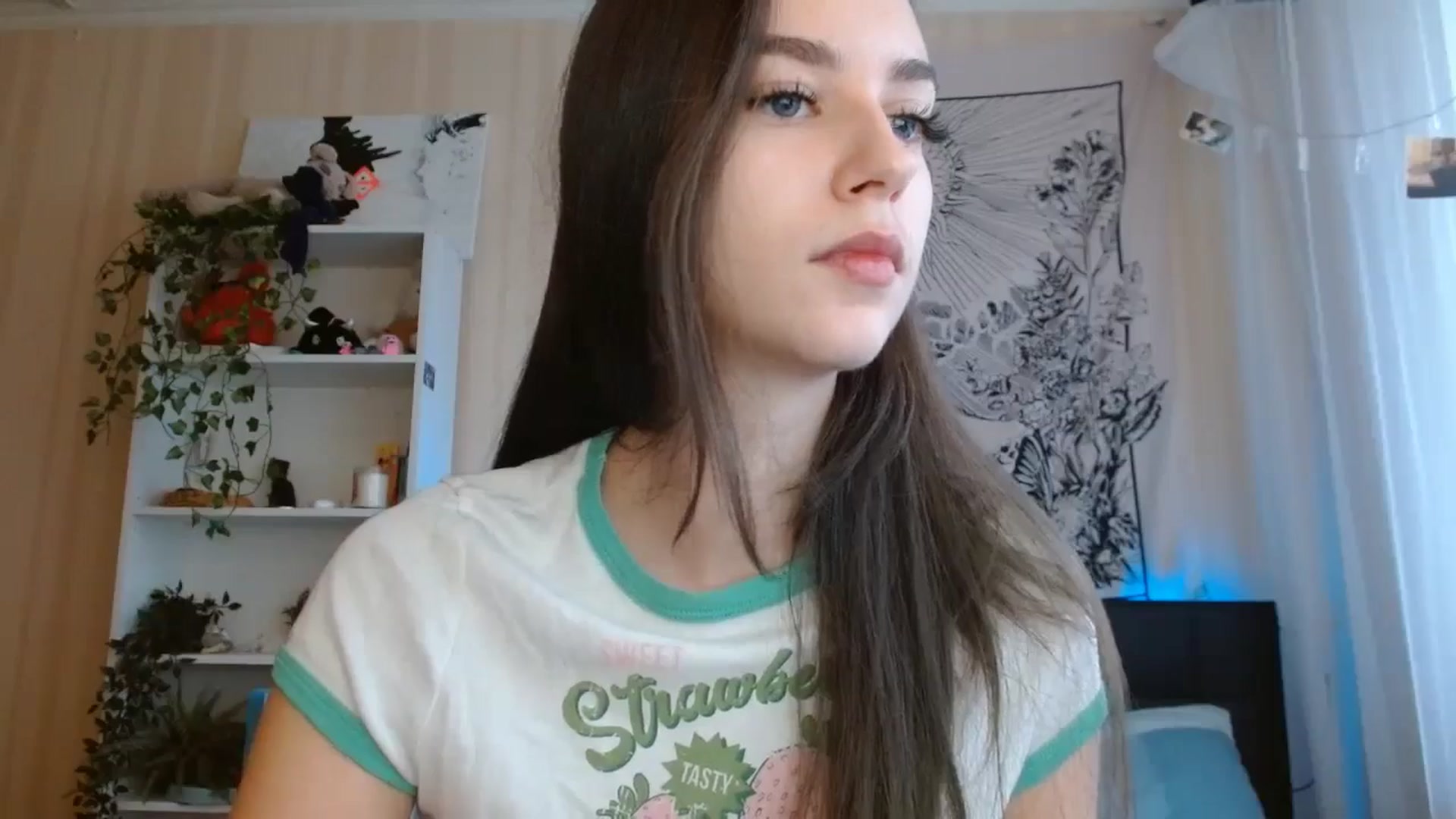 Gallery image thumbnail from ElsieF_'s myfreecams stream on, 11/22/2024, 08:03 image 11 of 20