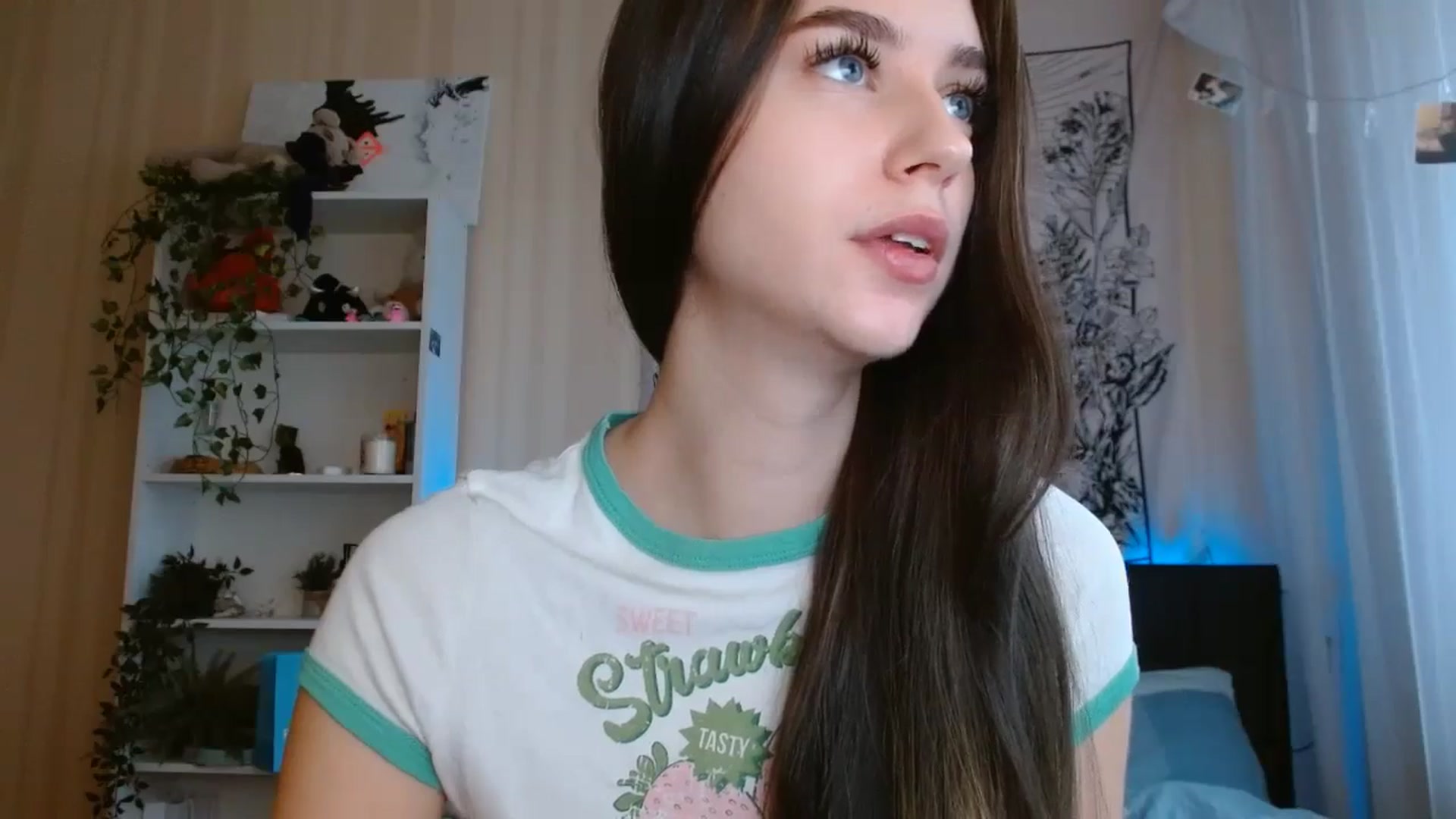 Gallery image thumbnail from ElsieF_'s myfreecams stream on, 11/22/2024, 08:03 image 3 of 20