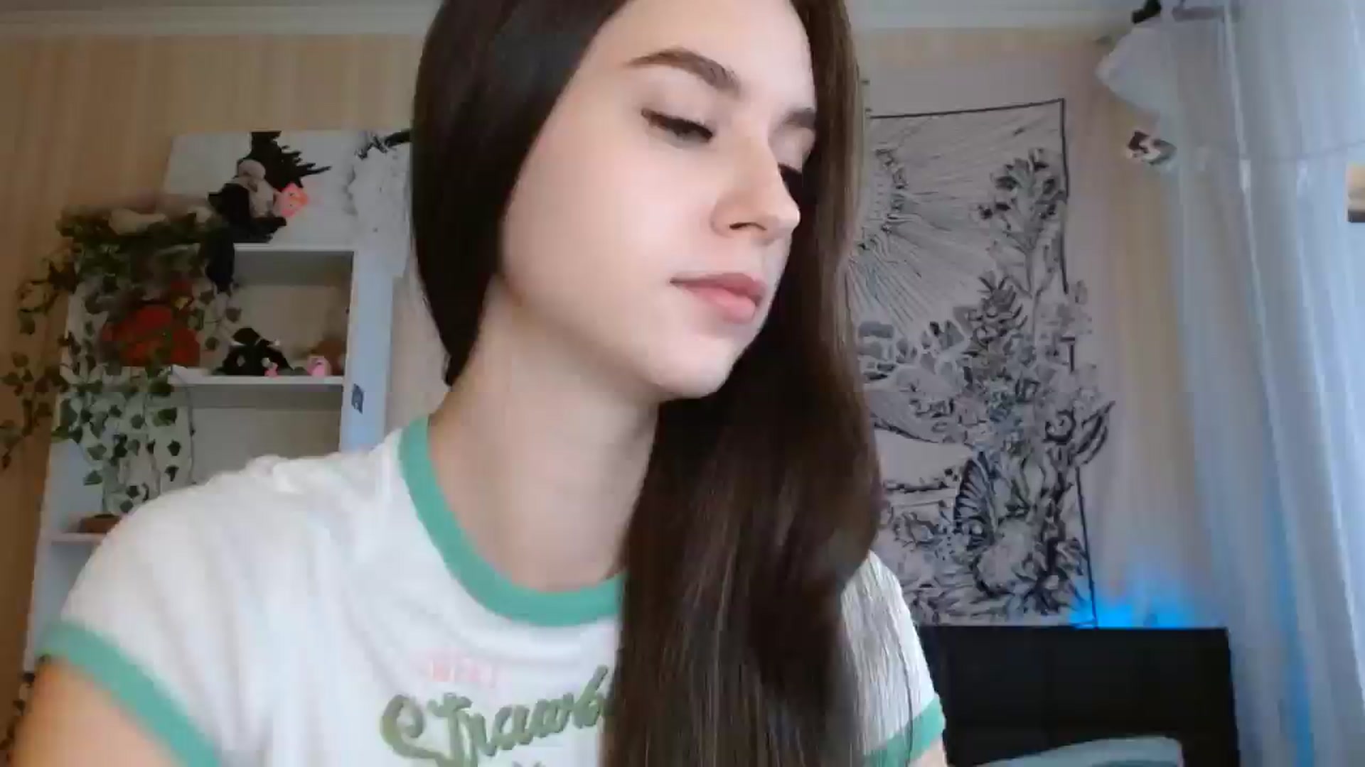 Gallery image thumbnail from ElsieF_'s myfreecams stream on, 11/22/2024, 08:22 image 8 of 20