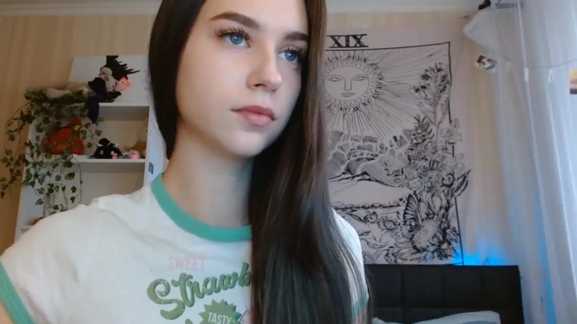Gallery image thumbnail from ElsieF_'s myfreecams stream on, 11/22/2024, 08:22 image 11 of 20