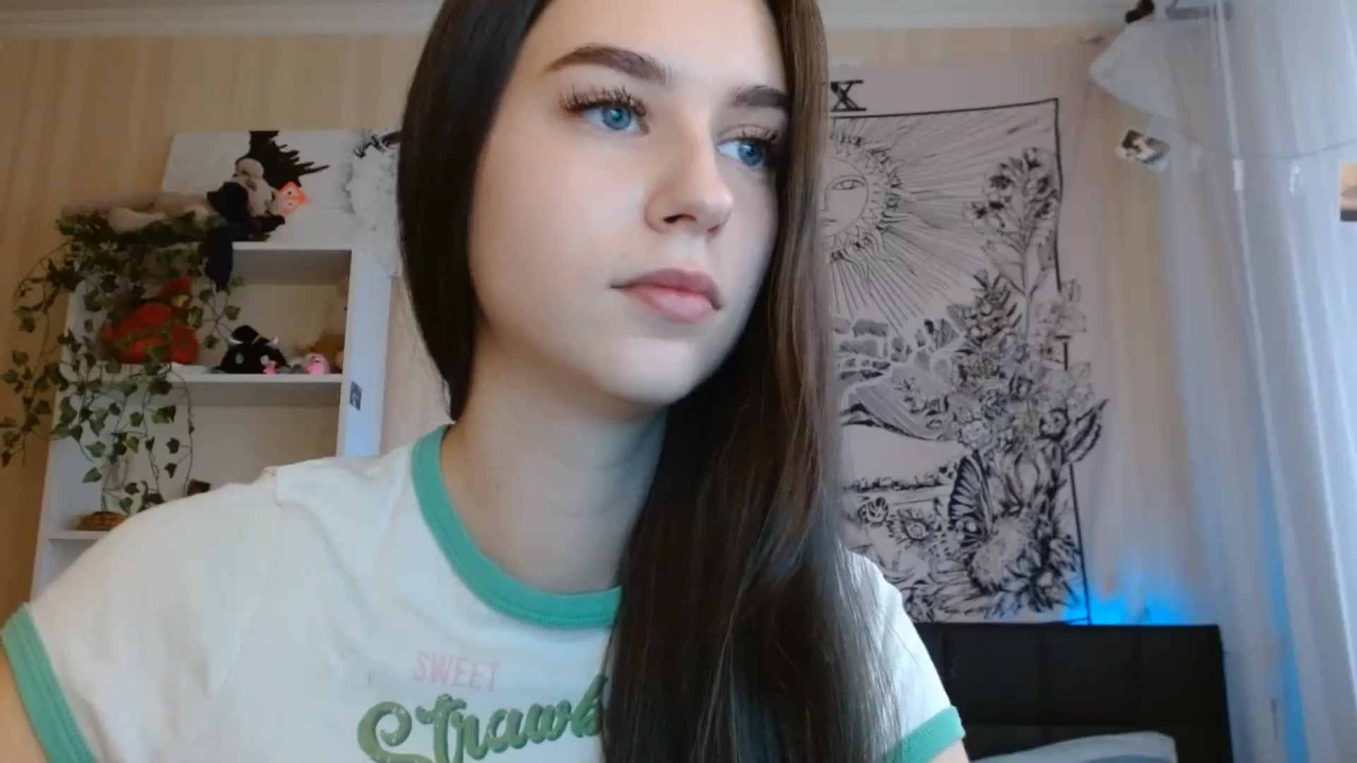 Gallery image thumbnail from ElsieF_'s myfreecams stream on, 11/22/2024, 08:22 image 13 of 20
