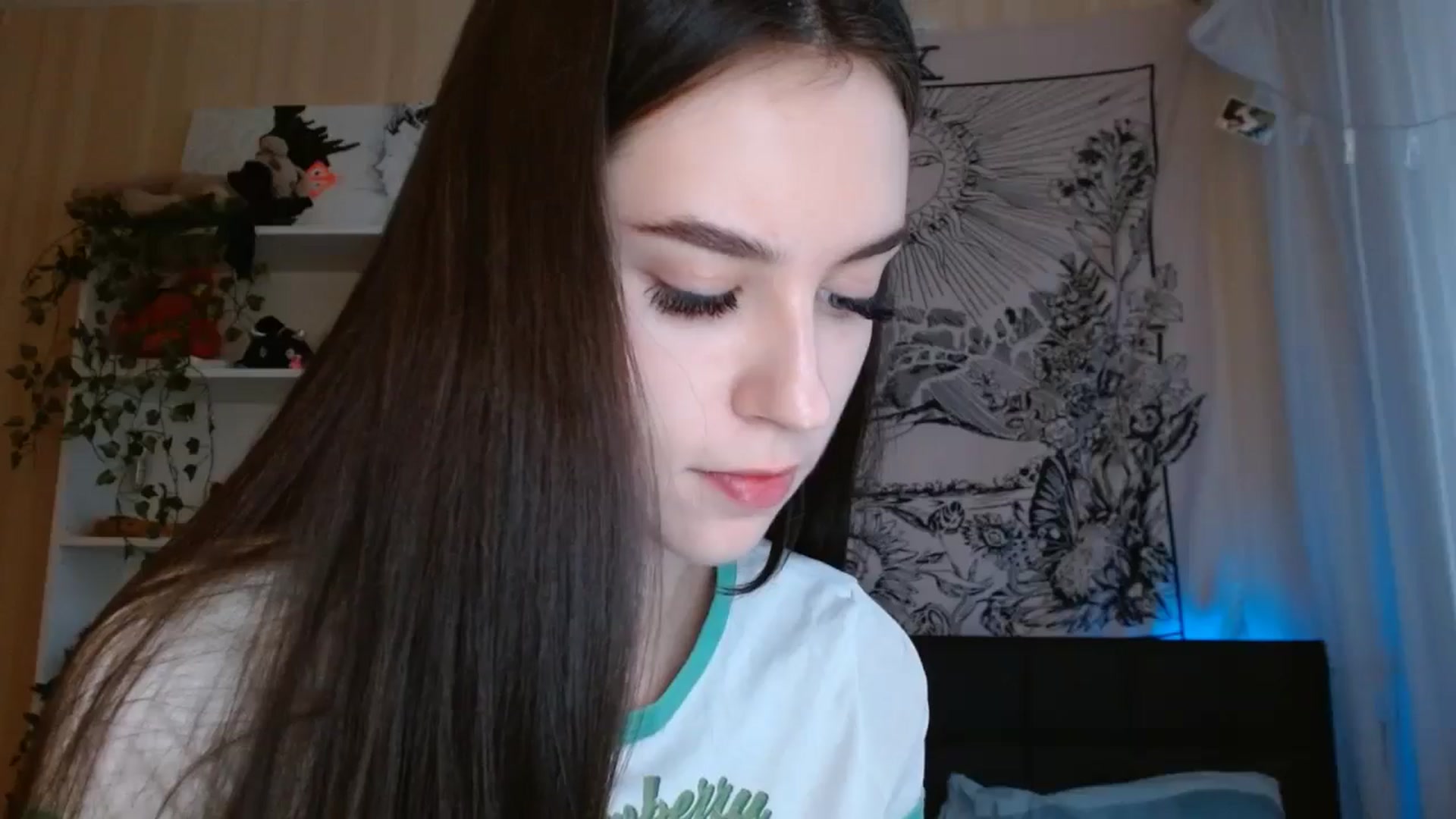 Gallery image thumbnail from ElsieF_'s myfreecams stream on, 11/22/2024, 09:17 image 19 of 20