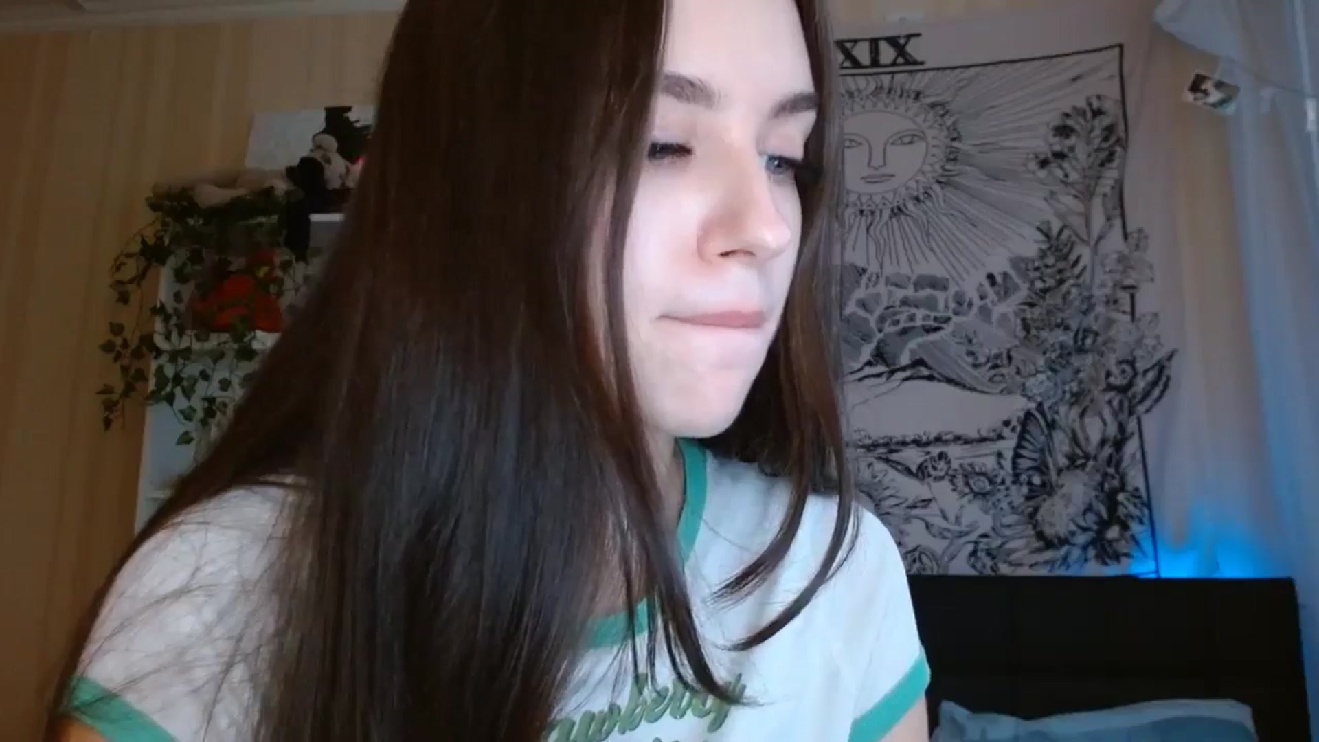 Gallery image thumbnail from ElsieF_'s myfreecams stream on, 11/22/2024, 09:17 image 5 of 20