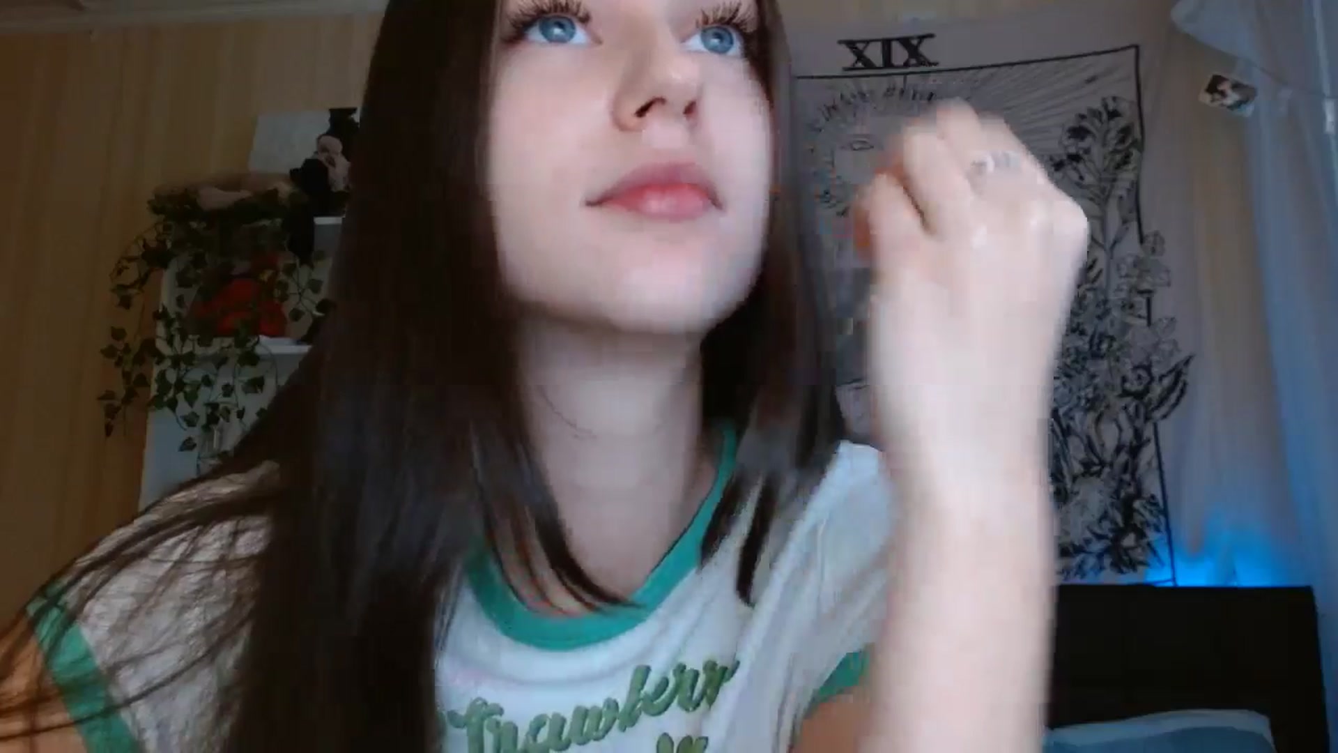 Gallery image thumbnail from ElsieF_'s myfreecams stream on, 11/22/2024, 09:17 image 4 of 20