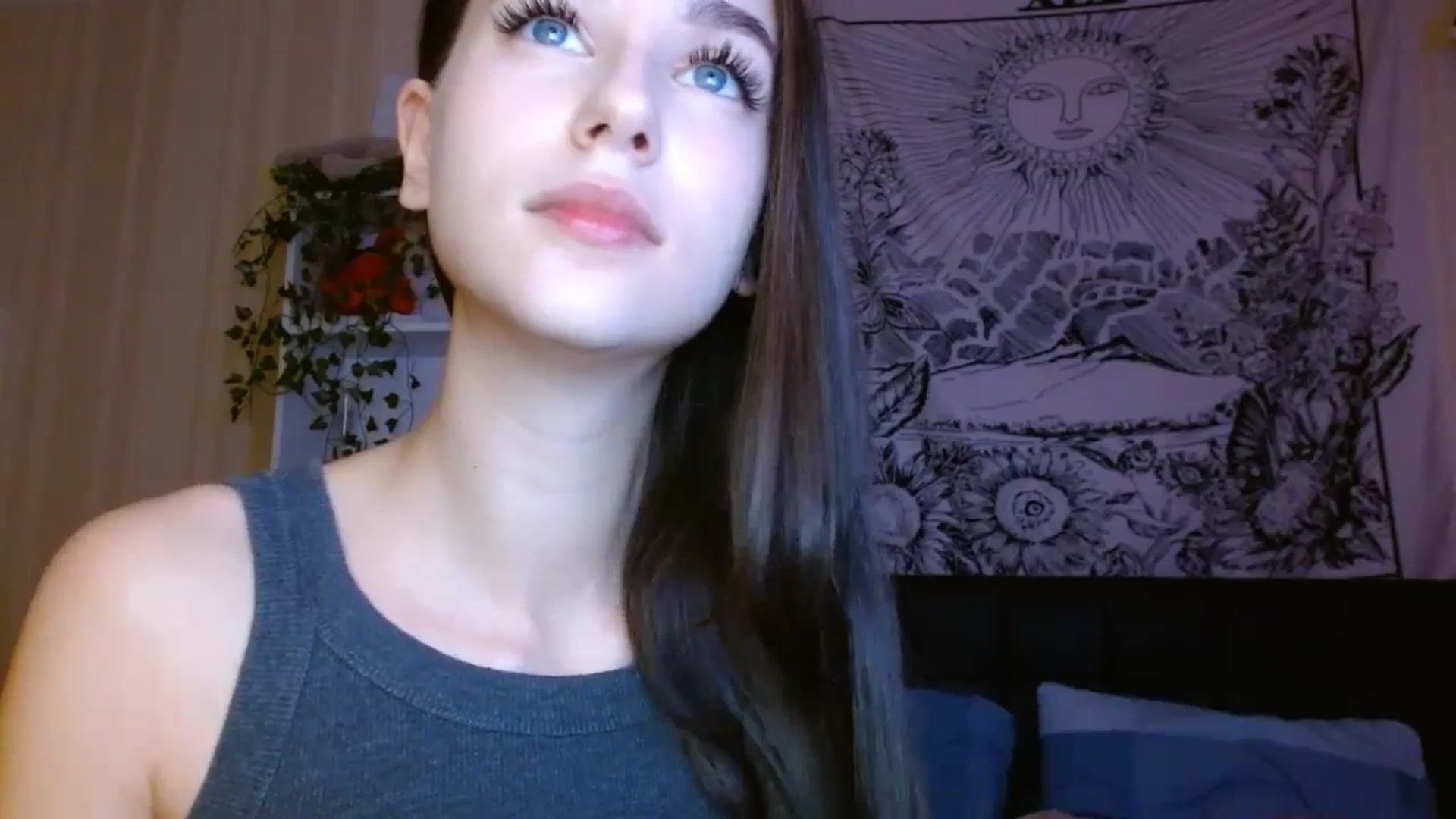 Gallery image thumbnail from ElsieF_'s myfreecams stream on, 12/01/2024, 19:21 image 5 of 20