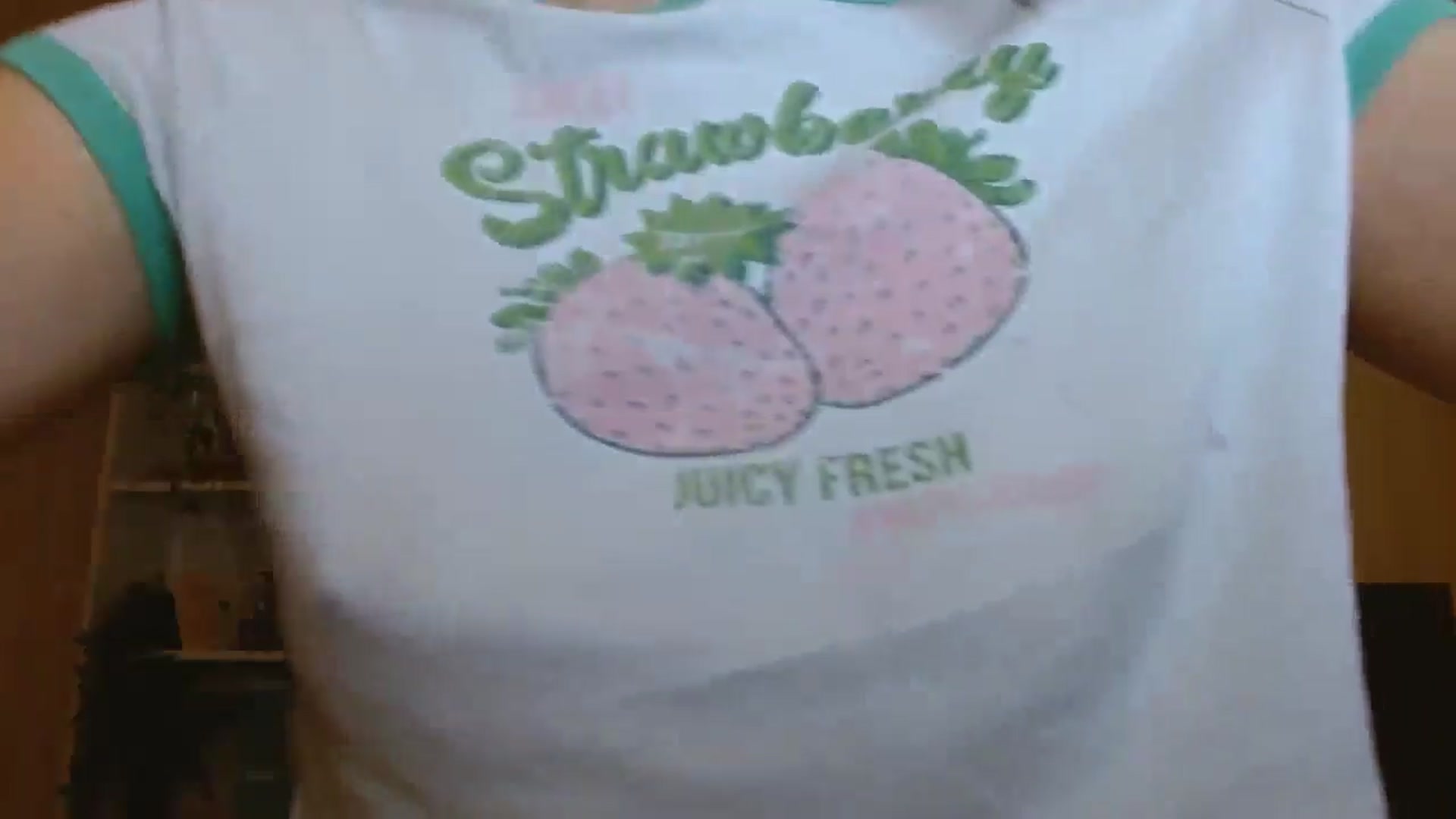 Gallery image thumbnail from ElsieF_'s myfreecams stream on, 12/11/2024, 17:38 image 16 of 20