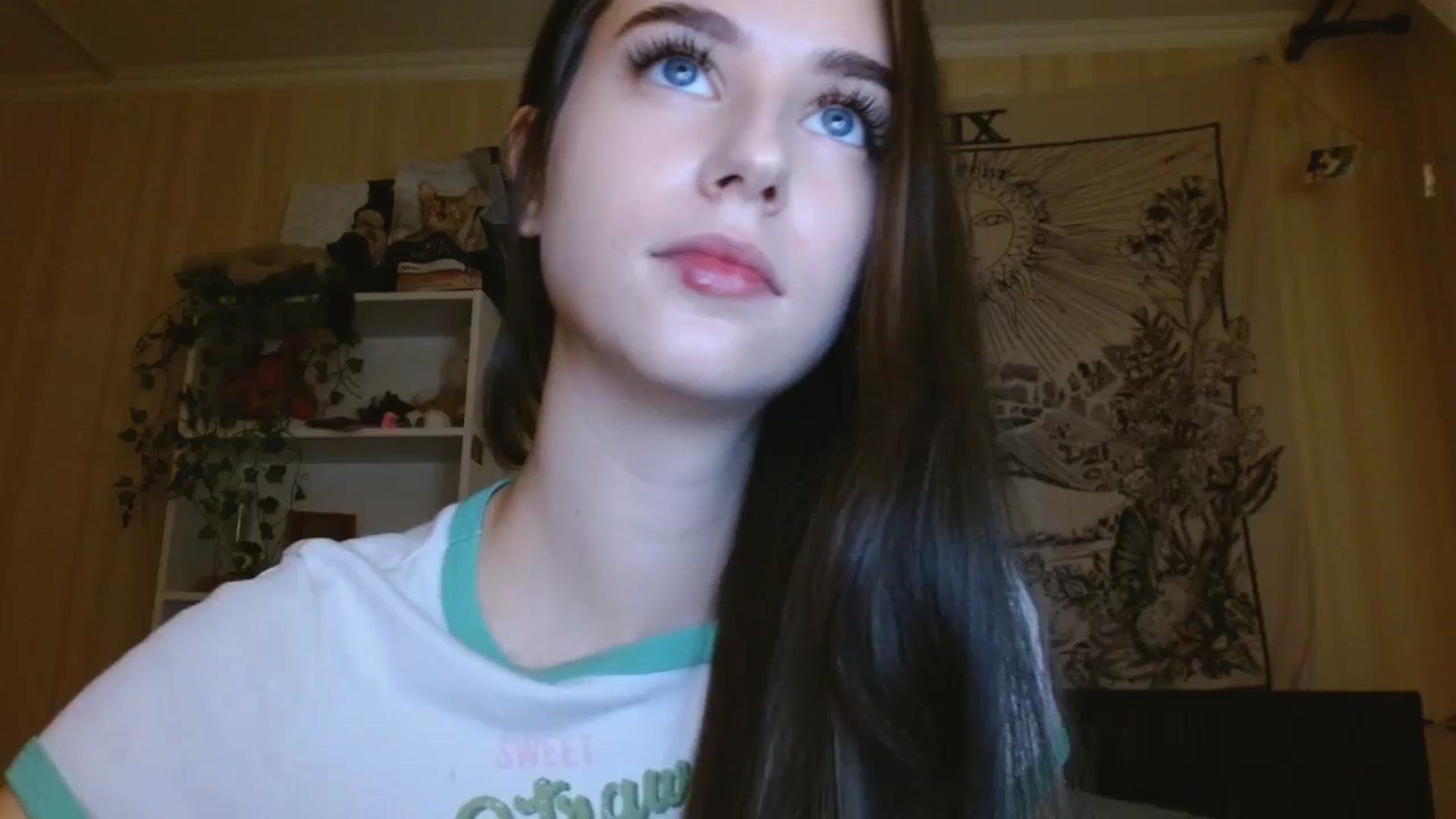 Gallery image thumbnail from ElsieF_'s myfreecams stream on, 12/11/2024, 17:38 image 12 of 20