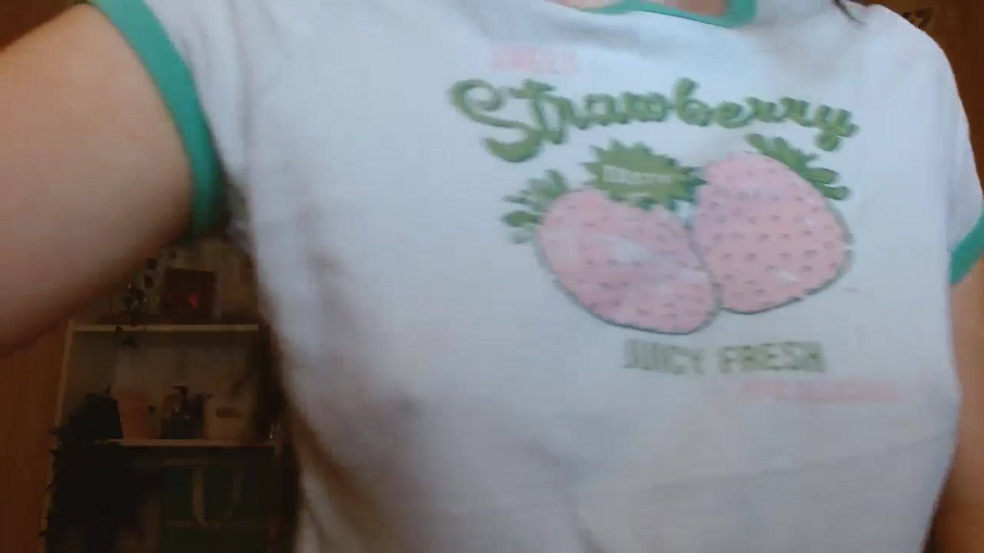 Gallery image thumbnail from ElsieF_'s myfreecams stream on, 12/11/2024, 17:38 image 17 of 20