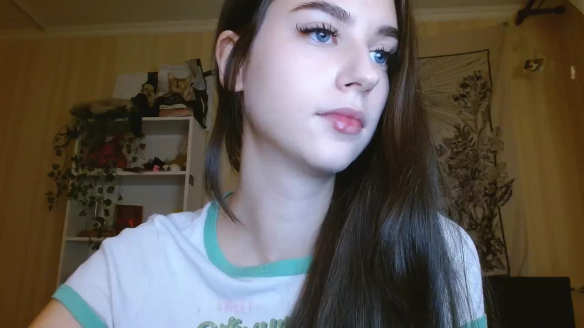Gallery image thumbnail from ElsieF_'s myfreecams stream on, 12/11/2024, 17:38 image 13 of 20