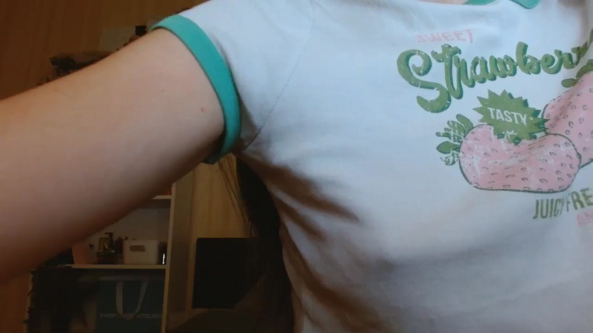 Gallery image thumbnail from ElsieF_'s myfreecams stream on, 12/11/2024, 17:38 image 14 of 20