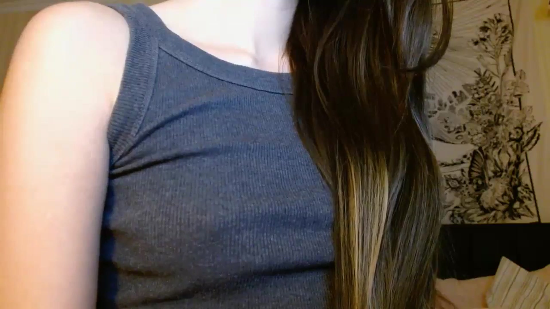 Gallery image thumbnail from ElsieF_'s myfreecams stream on, 12/20/2024, 17:40 image 5 of 20