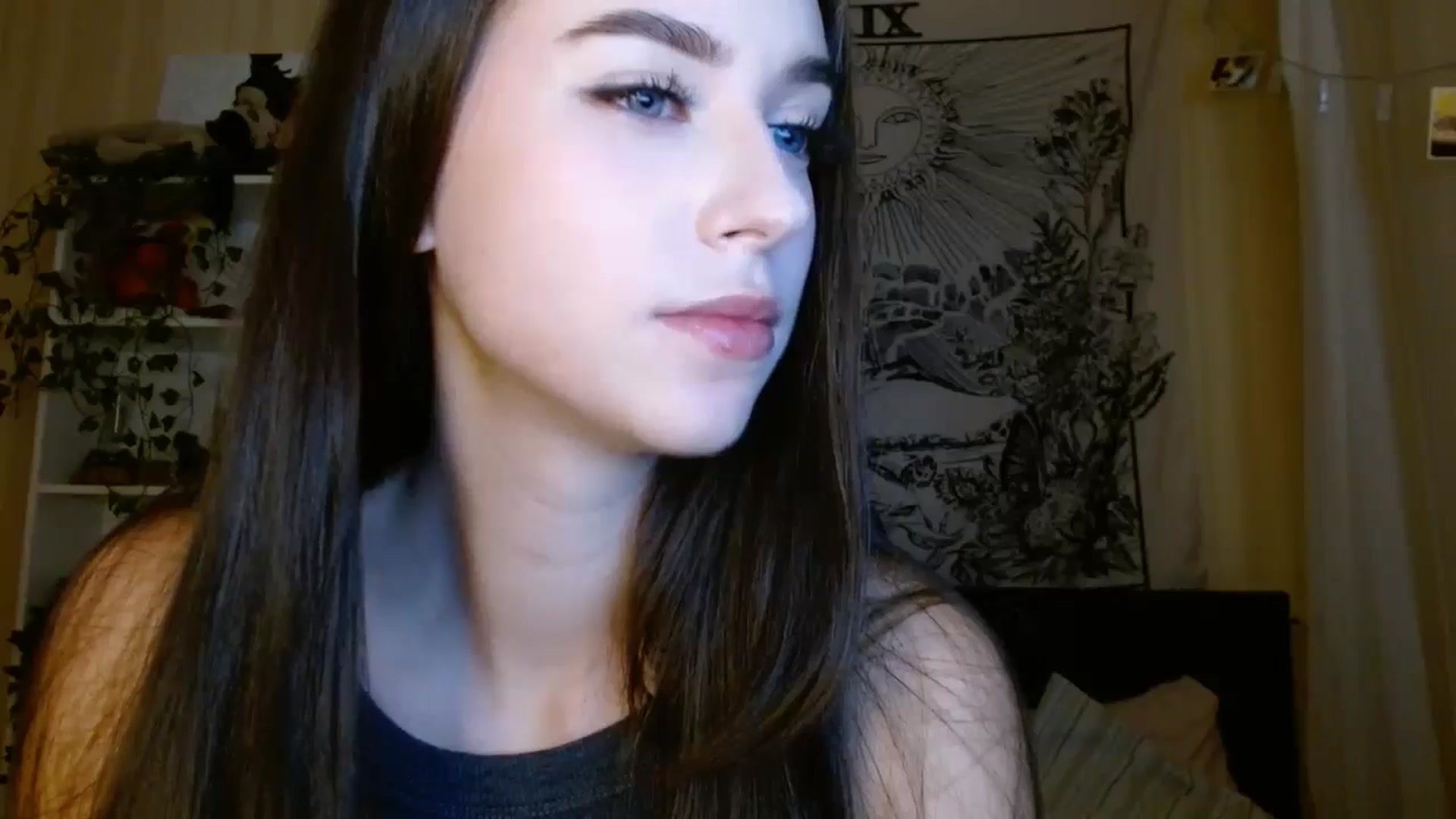 Gallery image thumbnail from ElsieF_'s myfreecams stream on, 12/20/2024, 18:26 image 14 of 20