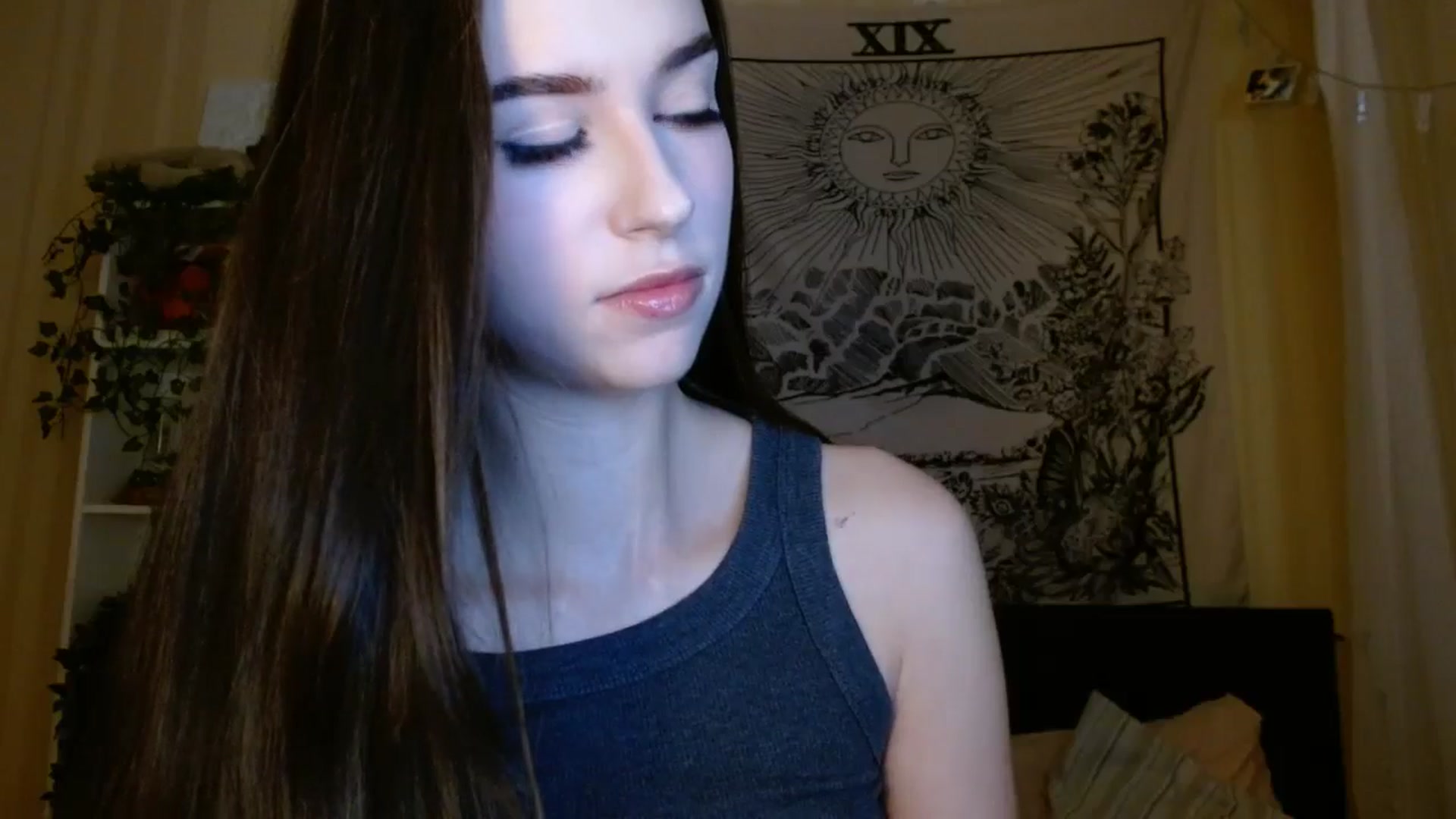 Gallery image thumbnail from ElsieF_'s myfreecams stream on, 12/20/2024, 18:26 image 5 of 20