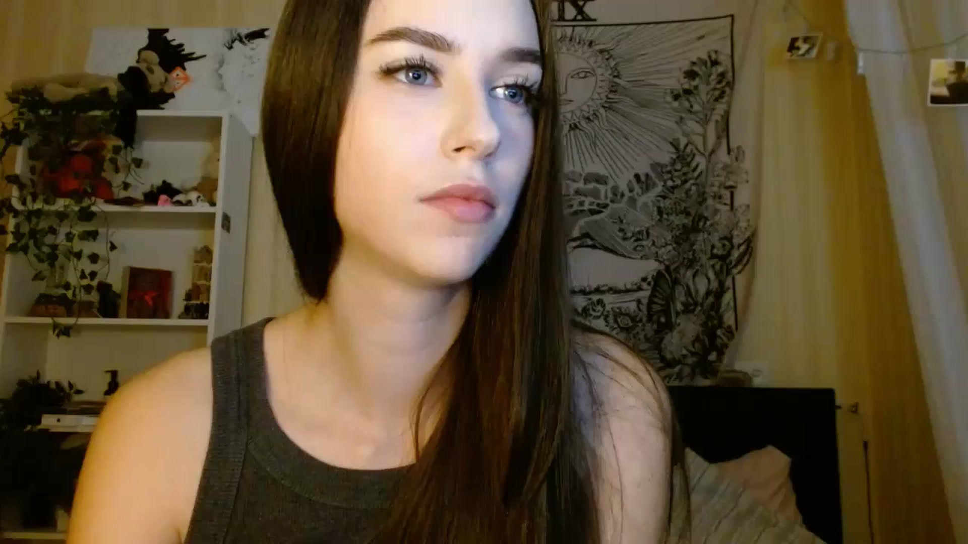 Gallery image thumbnail from ElsieF_'s myfreecams stream on, 12/20/2024, 18:52 image 16 of 20