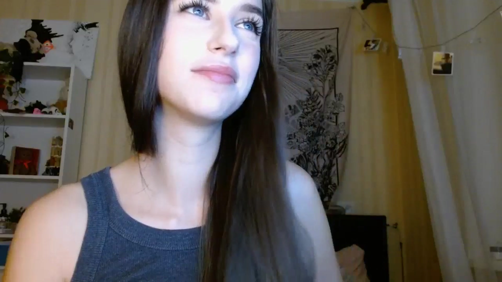 Gallery image thumbnail from ElsieF_'s myfreecams stream on, 12/20/2024, 18:52 image 11 of 20