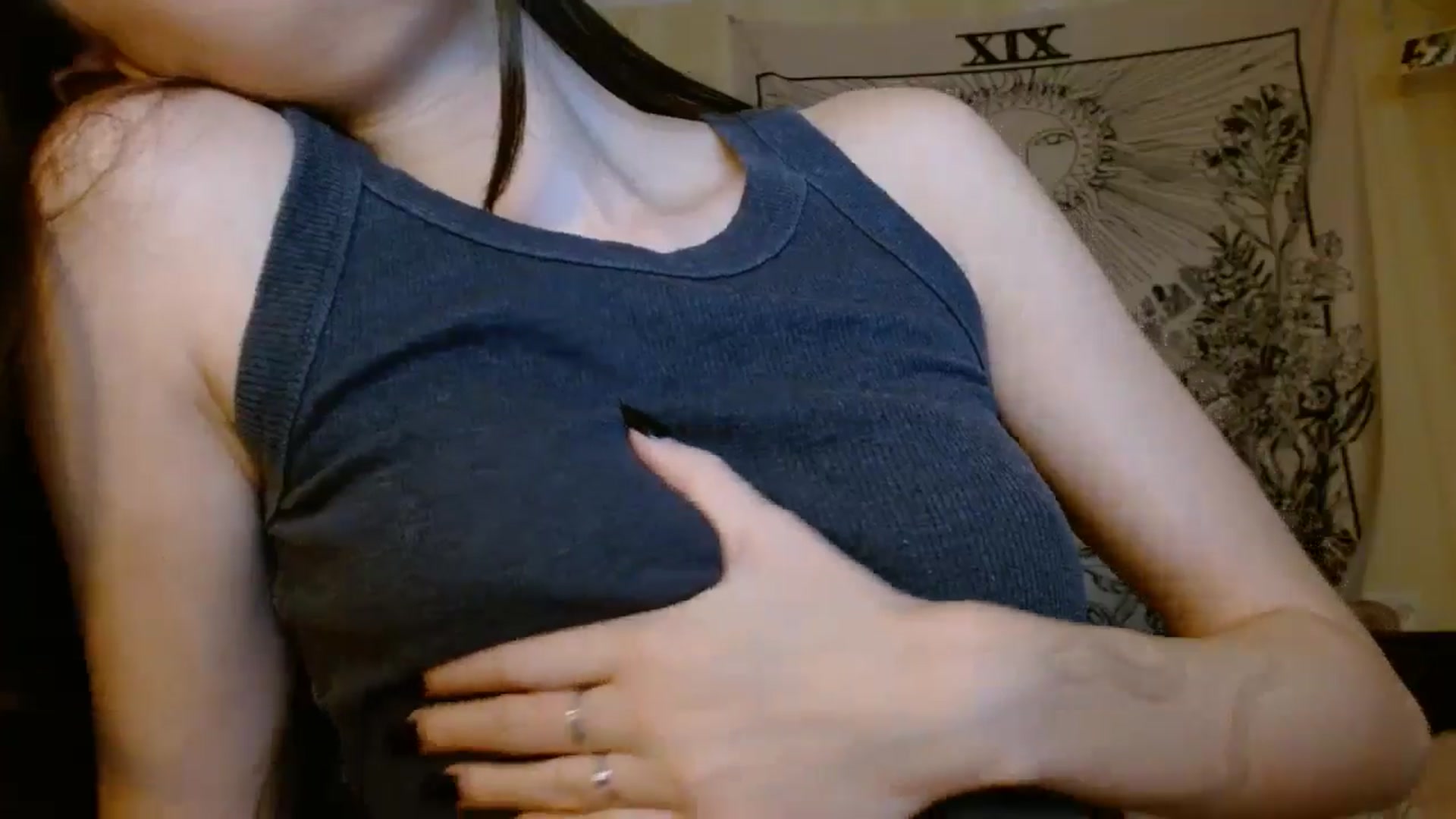 Gallery image thumbnail from ElsieF_'s myfreecams stream on, 12/20/2024, 18:52 image 19 of 20