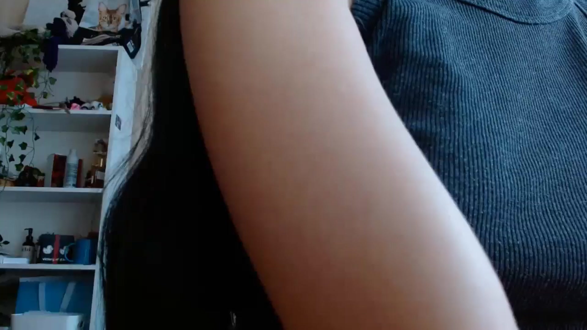 Gallery image thumbnail from ElsieF_'s myfreecams stream on, 12/28/2024, 10:35 image 5 of 20