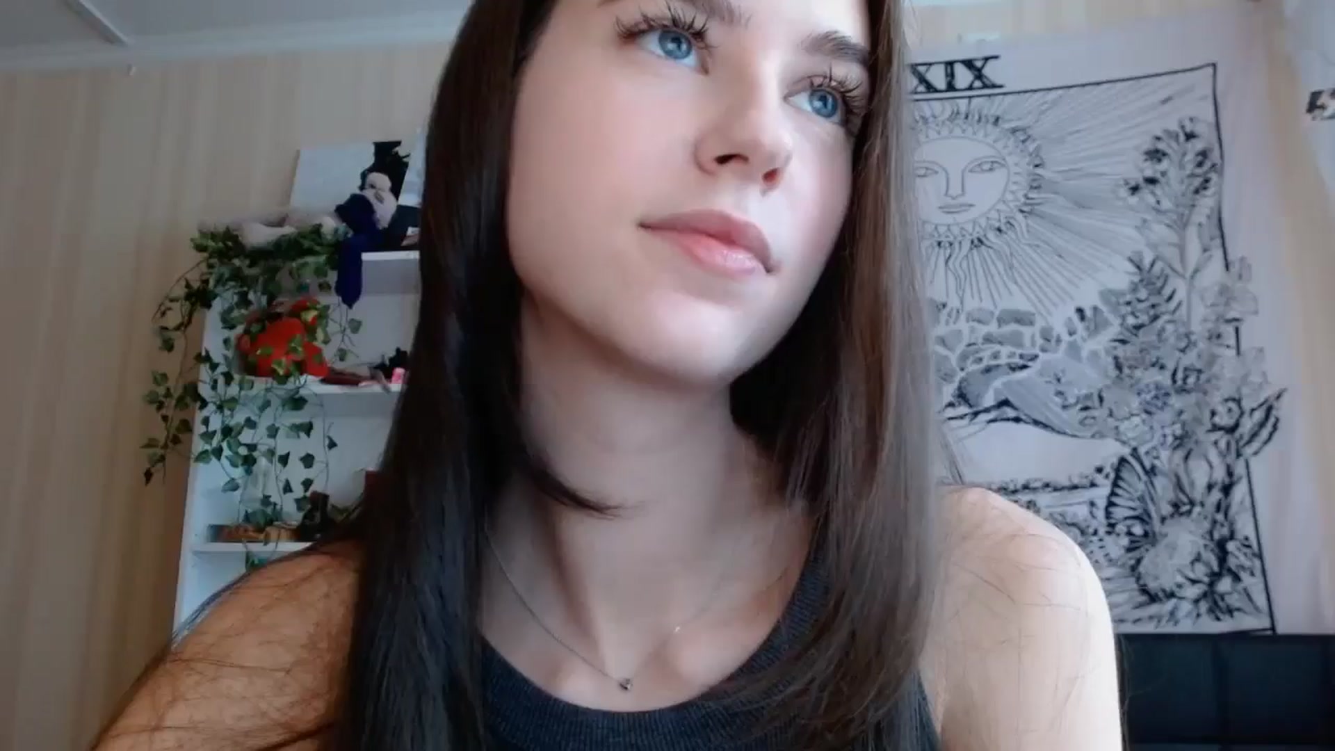 Gallery image thumbnail from ElsieF_'s myfreecams stream on, 12/28/2024, 10:35 image 8 of 20