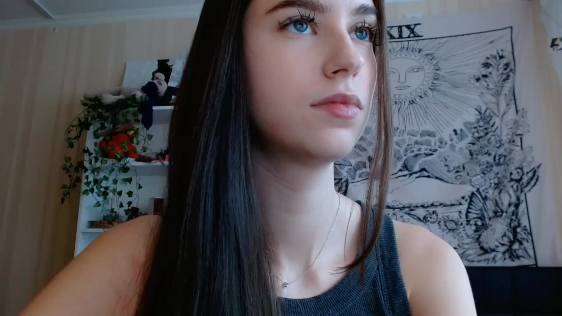 Gallery image thumbnail from ElsieF_'s myfreecams stream on, 12/28/2024, 10:35 image 11 of 20