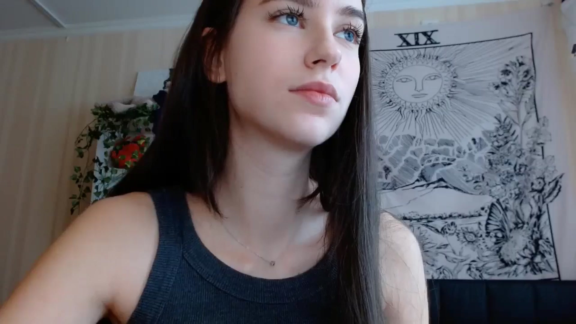 Gallery image thumbnail from ElsieF_'s myfreecams stream on, 12/28/2024, 10:35 image 4 of 20
