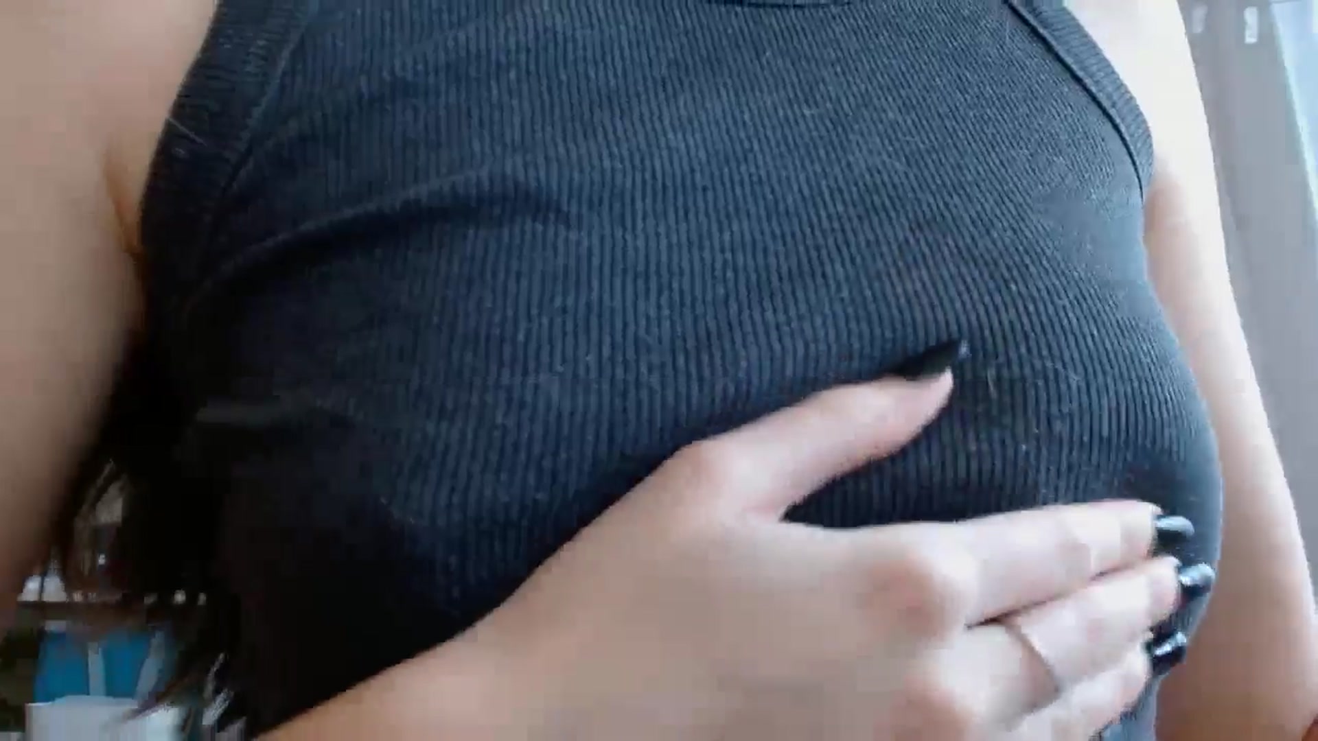 Gallery image thumbnail from ElsieF_'s myfreecams stream on, 12/28/2024, 10:35 image 6 of 20