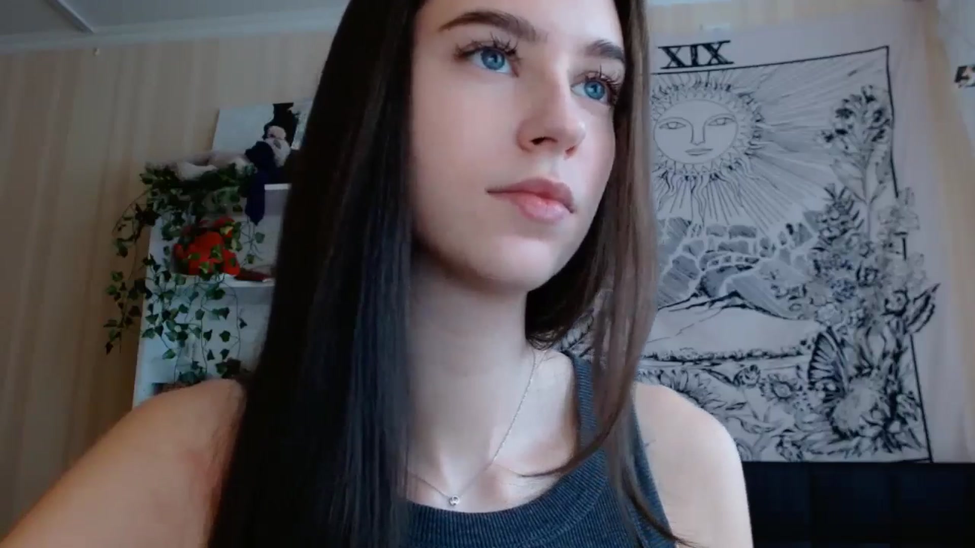 Gallery image thumbnail from ElsieF_'s myfreecams stream on, 12/28/2024, 10:35 image 12 of 20