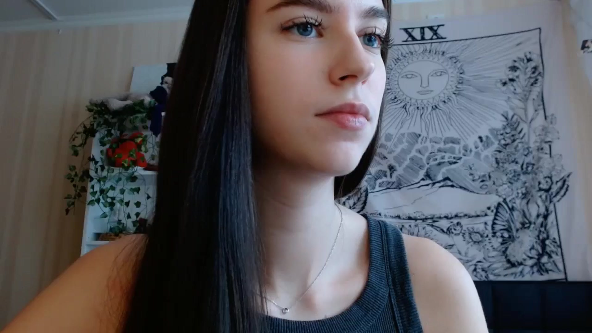 Gallery image thumbnail from ElsieF_'s myfreecams stream on, 12/28/2024, 10:35 image 13 of 20