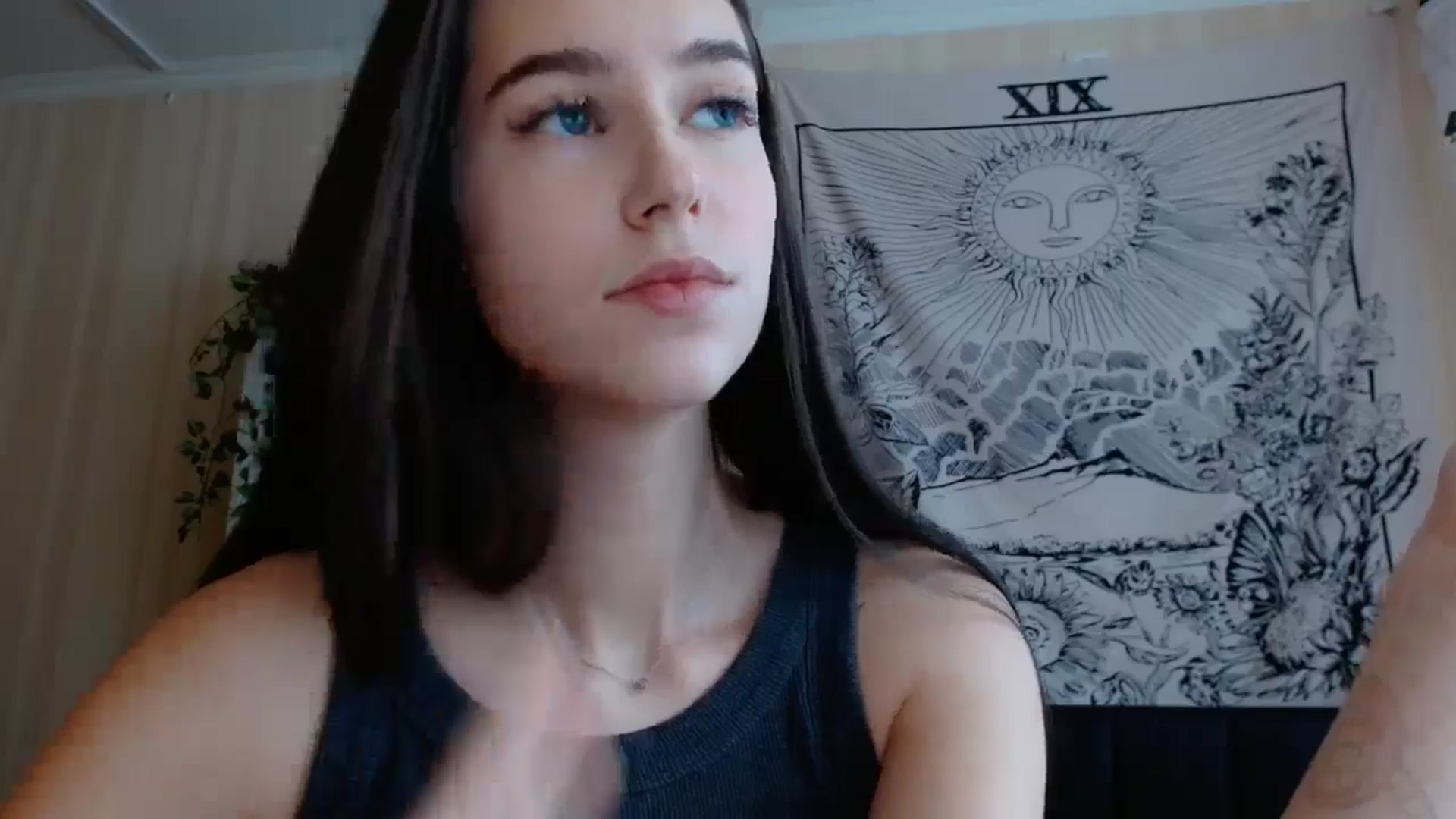 Gallery image thumbnail from ElsieF_'s myfreecams stream on, 12/28/2024, 10:35 image 2 of 20