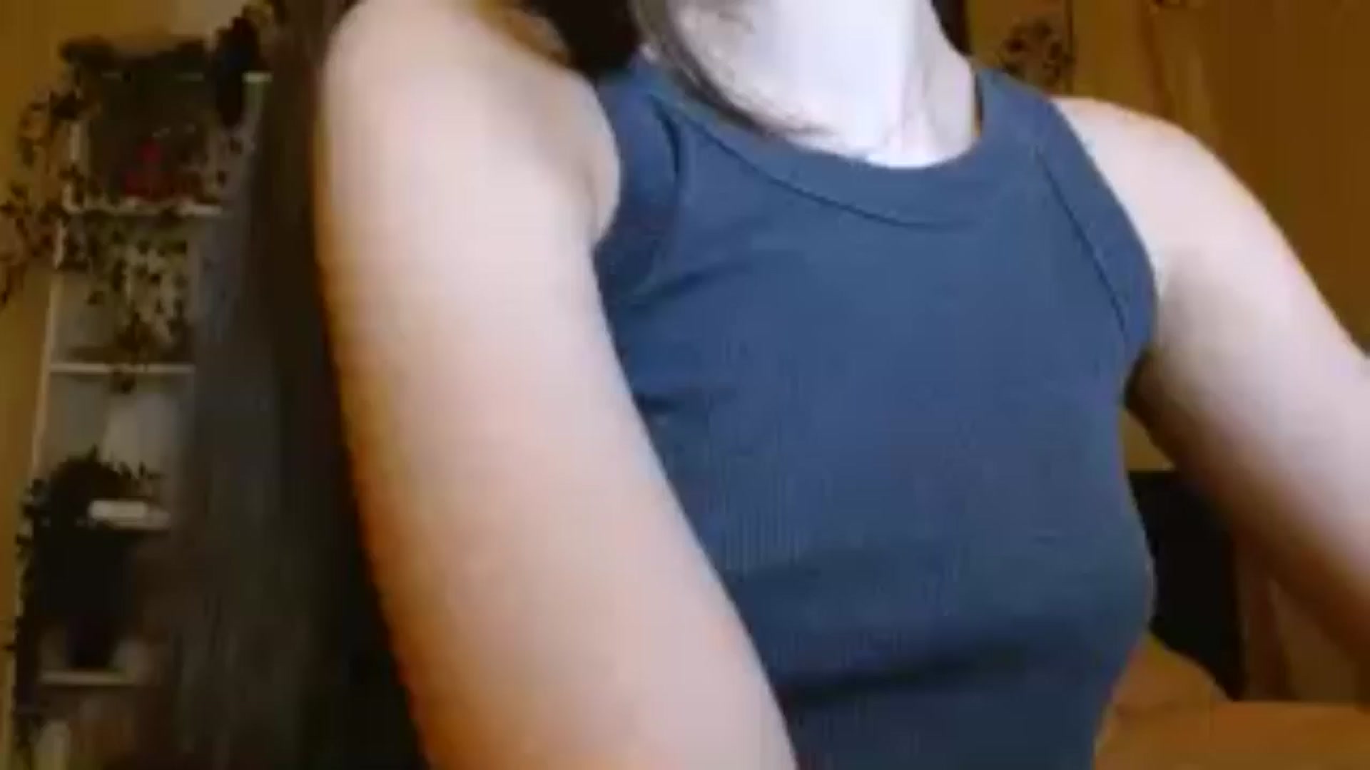 Gallery image thumbnail from ElsieF_'s myfreecams stream on, 12/28/2024, 13:07 image 16 of 20