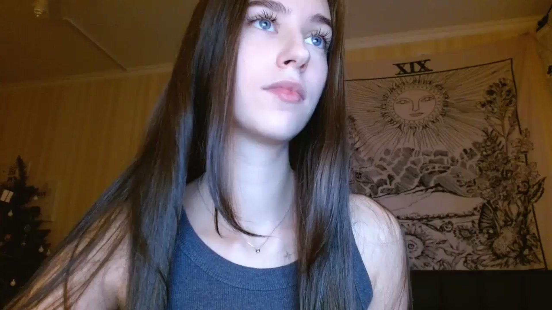 Gallery image thumbnail from ElsieF_'s myfreecams stream on, 12/28/2024, 13:07 image 3 of 20