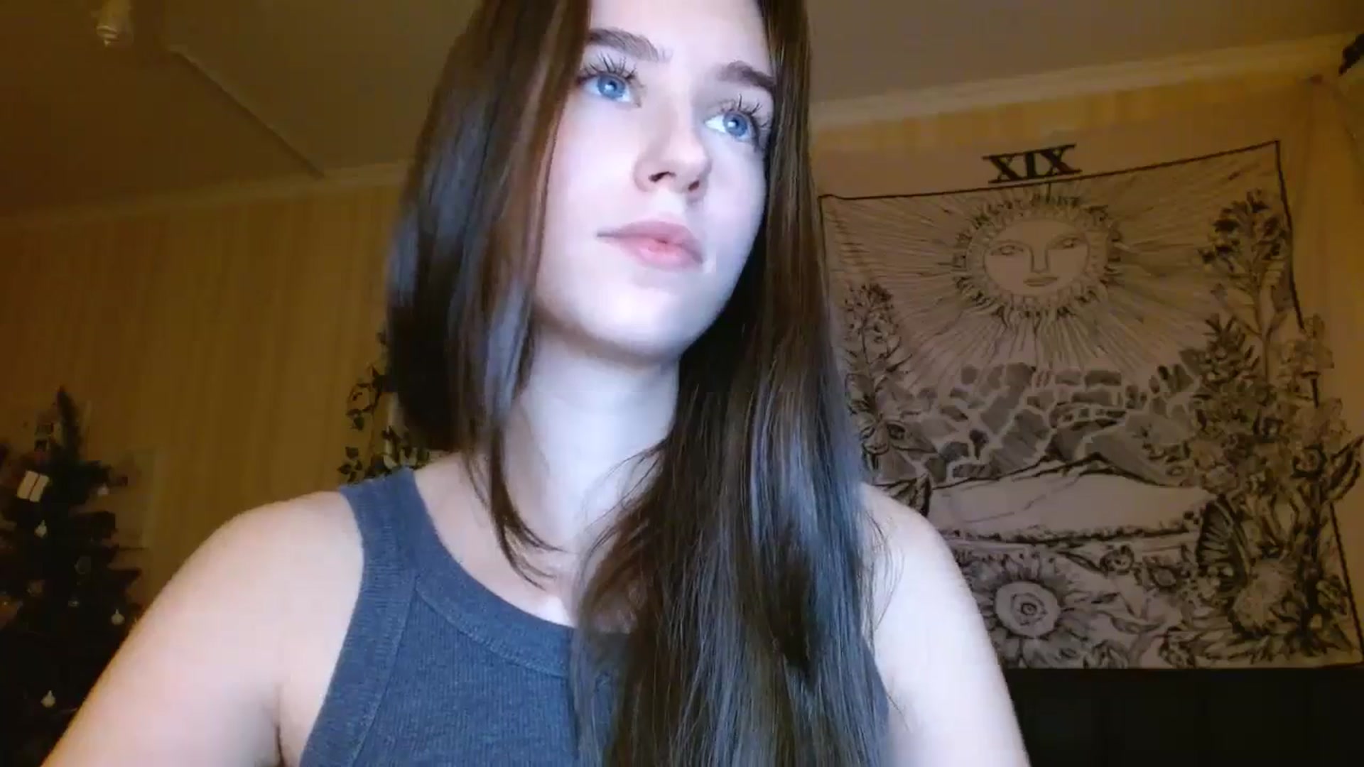 Gallery image thumbnail from ElsieF_'s myfreecams stream on, 12/28/2024, 13:07 image 5 of 20