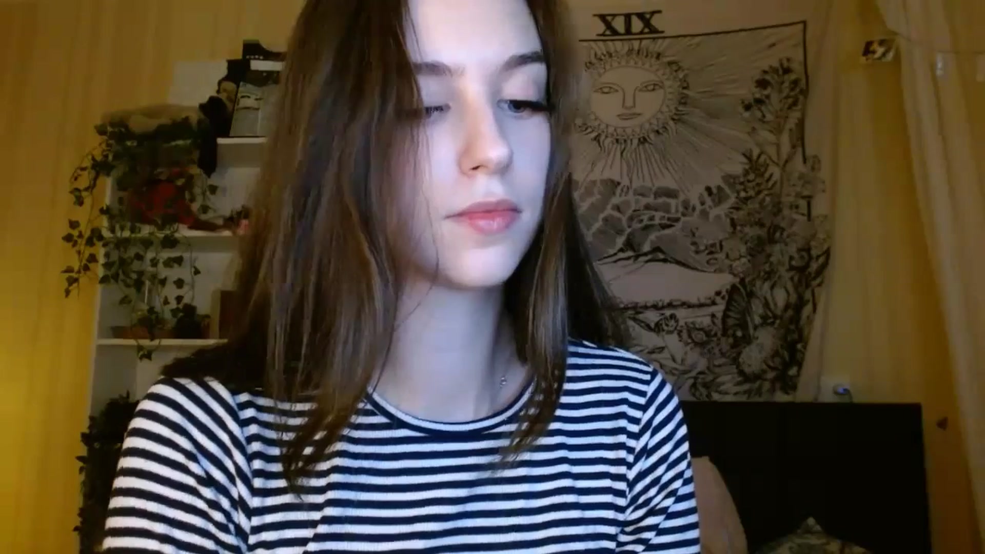 Gallery image thumbnail from ElsieF_'s myfreecams stream on, 12/29/2024, 20:17 image 19 of 20