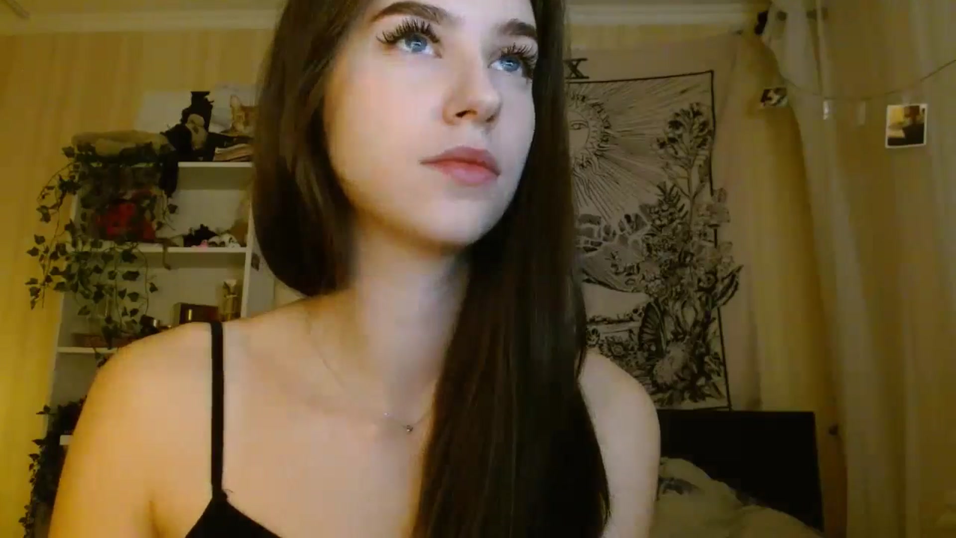 Gallery image thumbnail from ElsieF_'s myfreecams stream on, 01/10/2025, 19:47 image 6 of 20