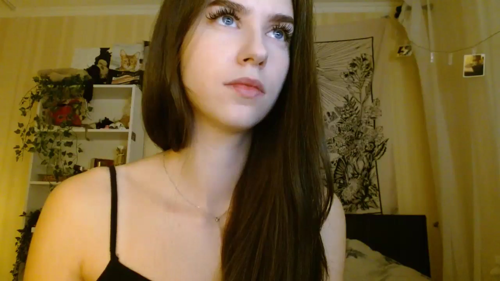 Gallery image thumbnail from ElsieF_'s myfreecams stream on, 01/10/2025, 19:47 image 7 of 20