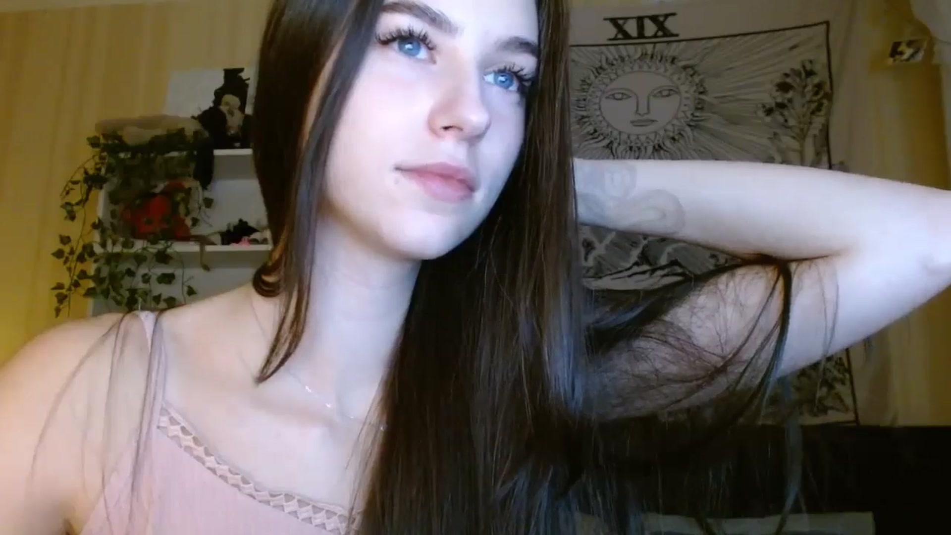 Gallery image thumbnail from ElsieF_'s myfreecams stream on, 01/11/2025, 19:33 image 20 of 20