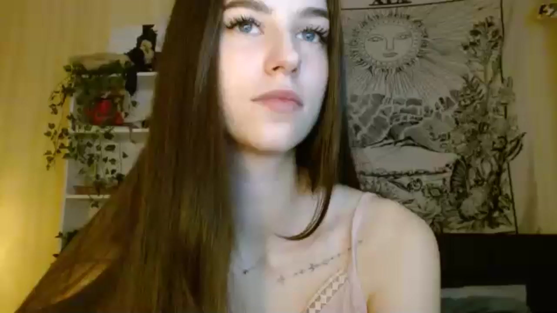 Gallery image thumbnail from ElsieF_'s myfreecams stream on, 01/11/2025, 19:33 image 13 of 20