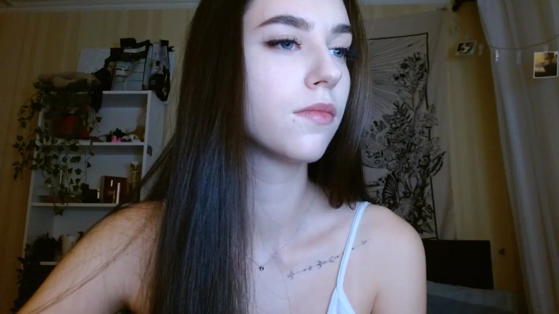 Gallery image thumbnail from ElsieF_'s myfreecams stream on, 01/15/2025, 18:16 image 9 of 20