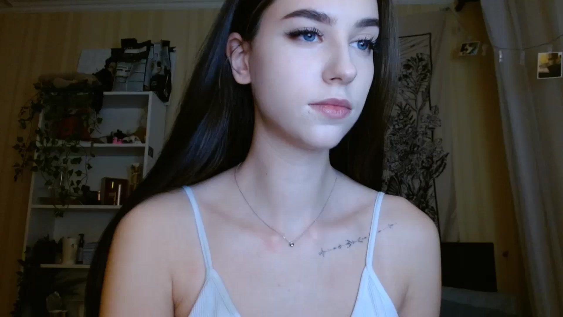 Gallery image thumbnail from ElsieF_'s myfreecams stream on, 01/15/2025, 18:16 image 5 of 20