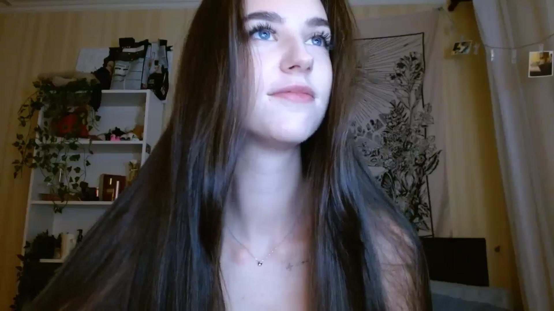 Gallery image thumbnail from ElsieF_'s myfreecams stream on, 01/15/2025, 18:16 image 3 of 20