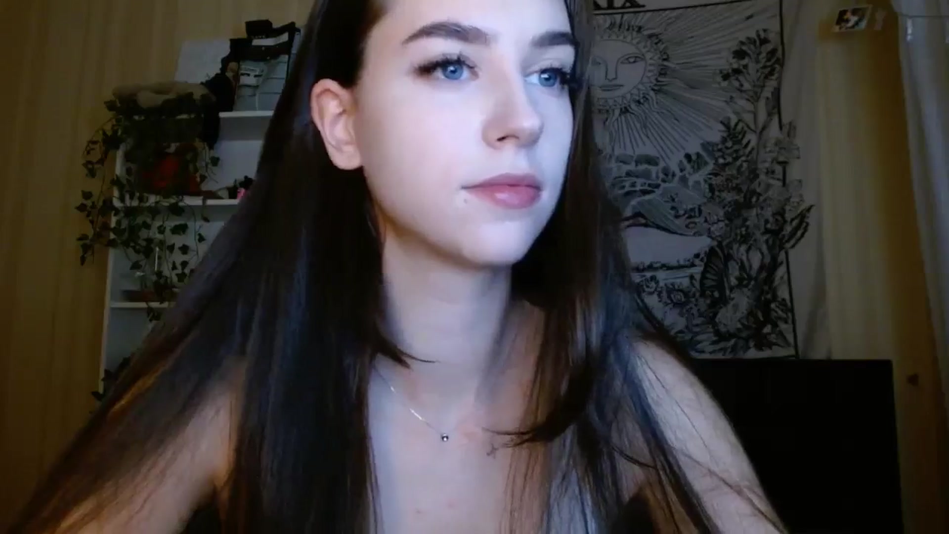 Gallery image thumbnail from ElsieF_'s myfreecams stream on, 01/15/2025, 19:26 image 9 of 20