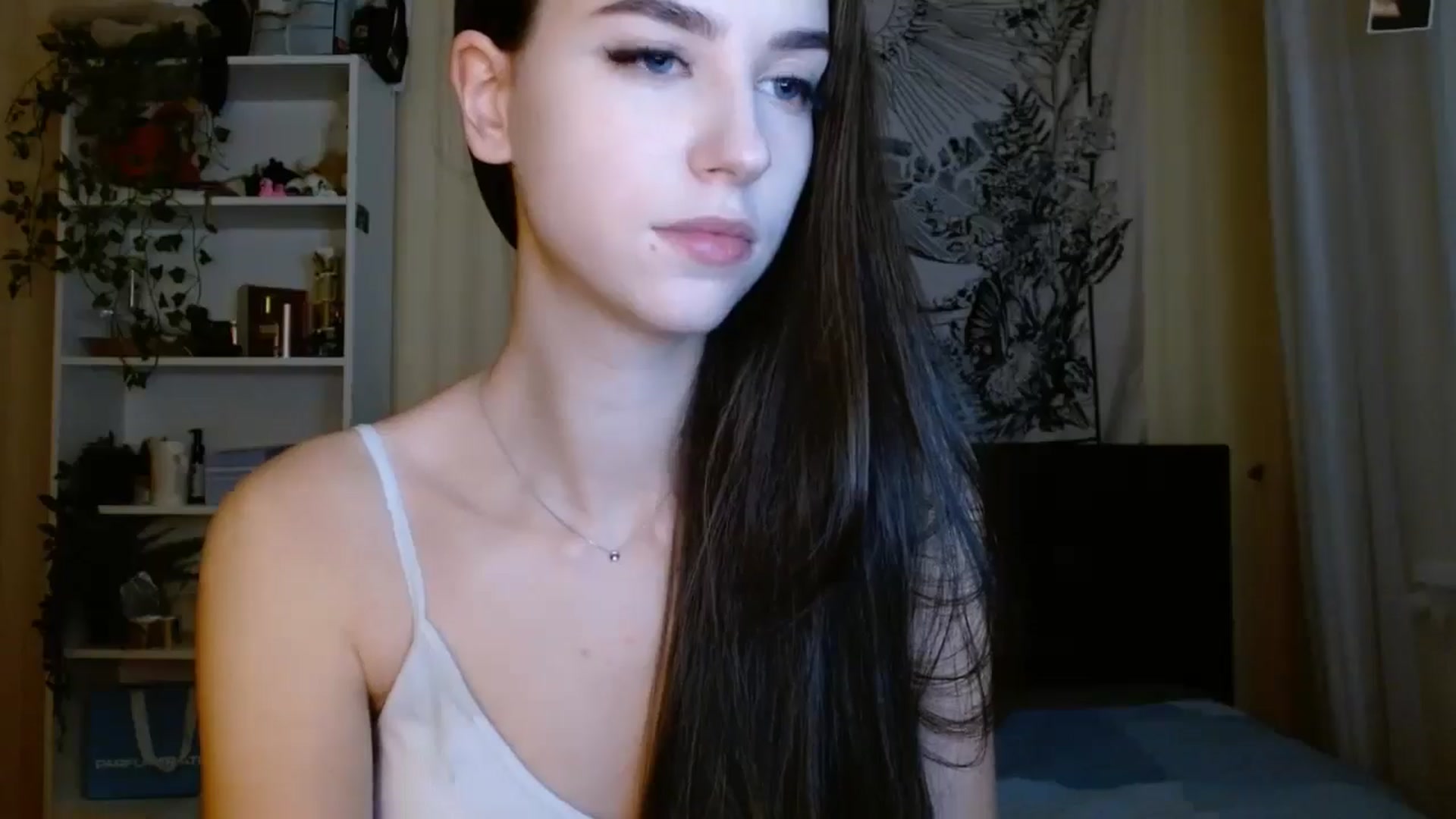 Gallery image thumbnail from ElsieF_'s myfreecams stream on, 01/15/2025, 19:26 image 15 of 20